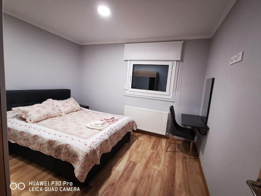 Θα Νιώθετε Σαν Στο Σπίτι Σας! Apartment Komotini Bagian luar foto